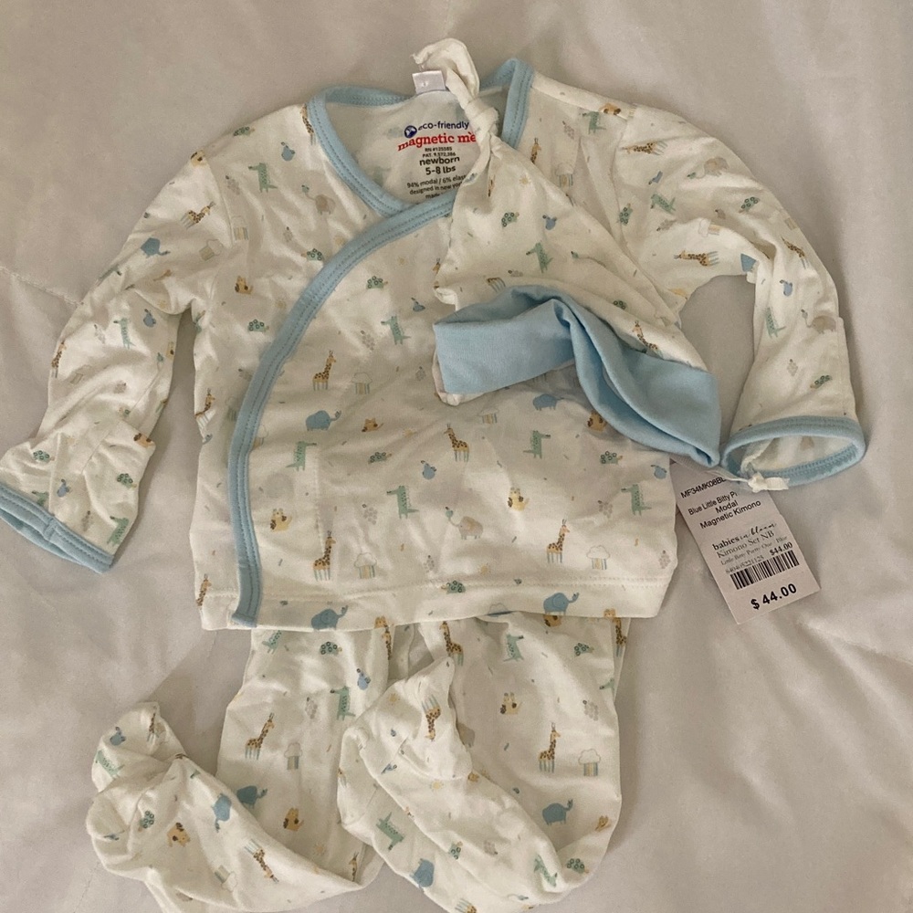 NWT Newborn Magnetic Take Me Home Set